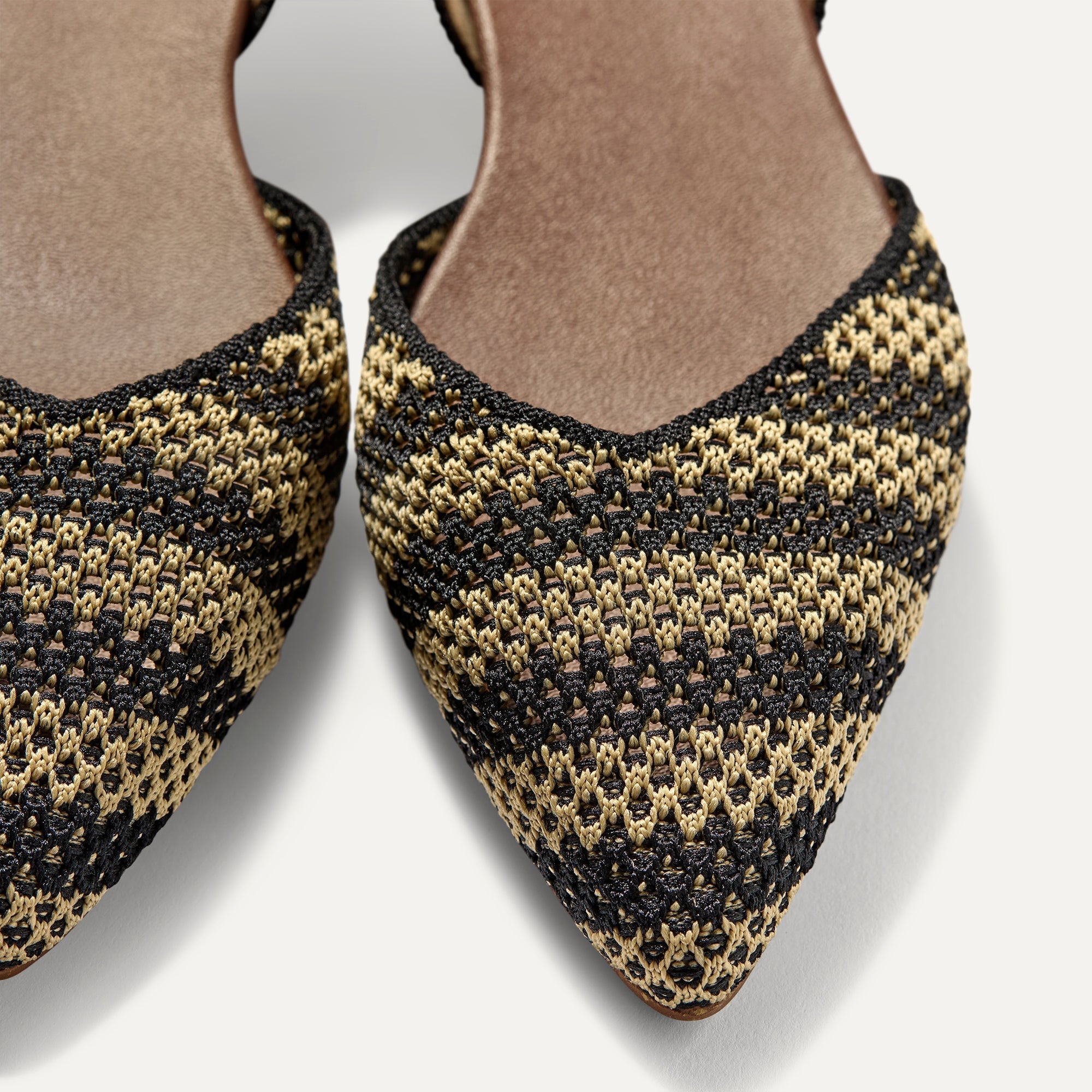 The D'Orsay Point - Shortbread Stripe - Image 4