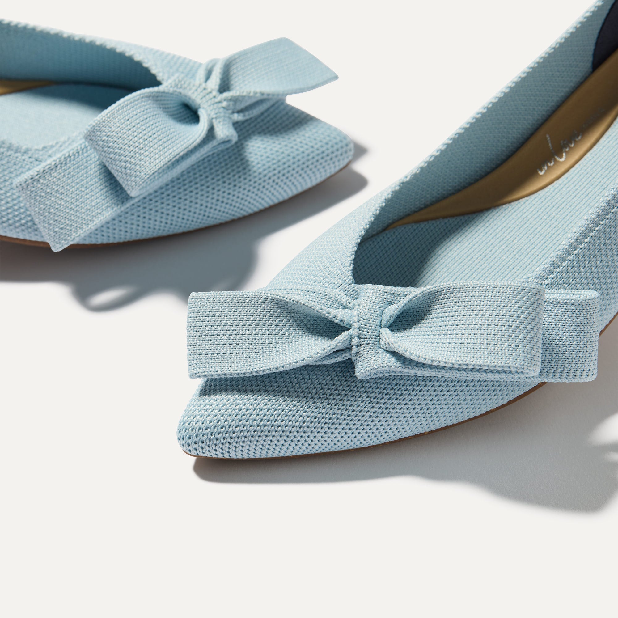 The Bow Point II - Powder Blue - Image 2